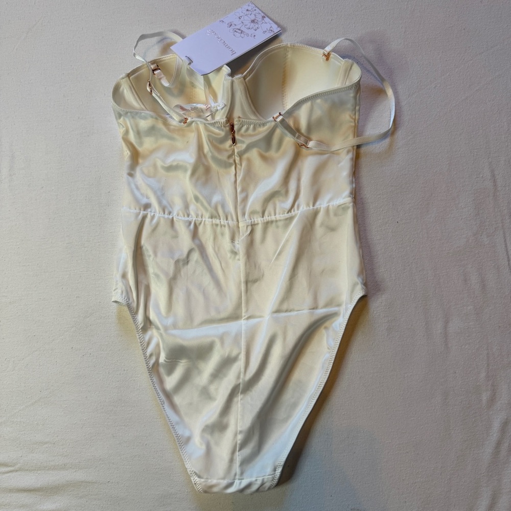Homebodii Brooklyn‎ Bodysuit White Satin Corset Women Size XS NWT - Picture 4 of 11